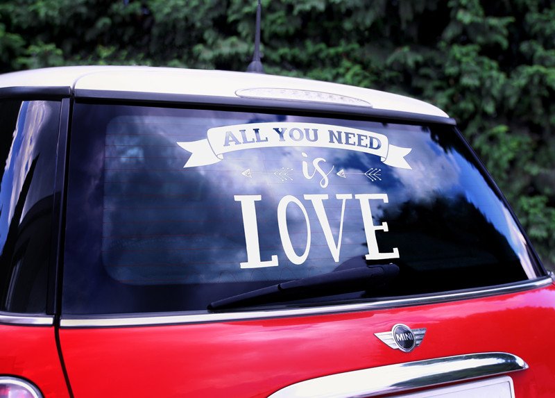 Billede af Bryllups klistermærke - bil - All you need is love